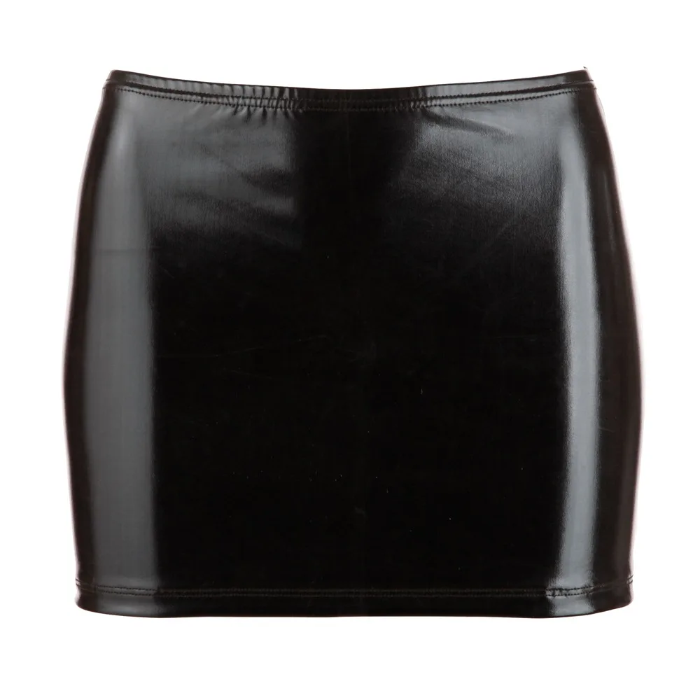 Cottelli Collection Wetlook Mini Skirt forfra på usynlig mannequin mod hvid baggrund, en kort sort nederdel i blank wetlook