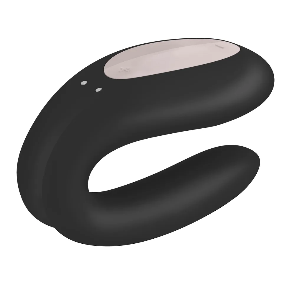 Satisfyer Double Joy i svart, sedd snett framifrån med den U-formade kroppen och den ovala kontrollpanelen på ovansidan