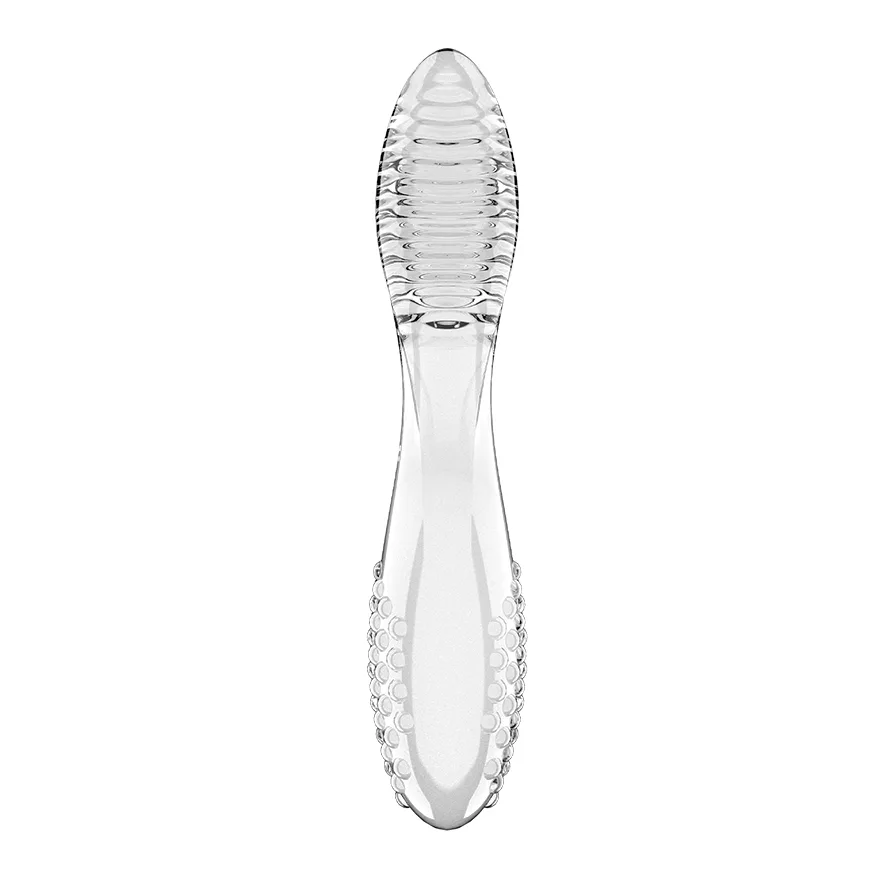 Satisfyer Dazzling Crystal 2 i genomskinligt borosilikatglas, sedd från sidan med det räfflade skaftet uppåt och det noppade nedåt