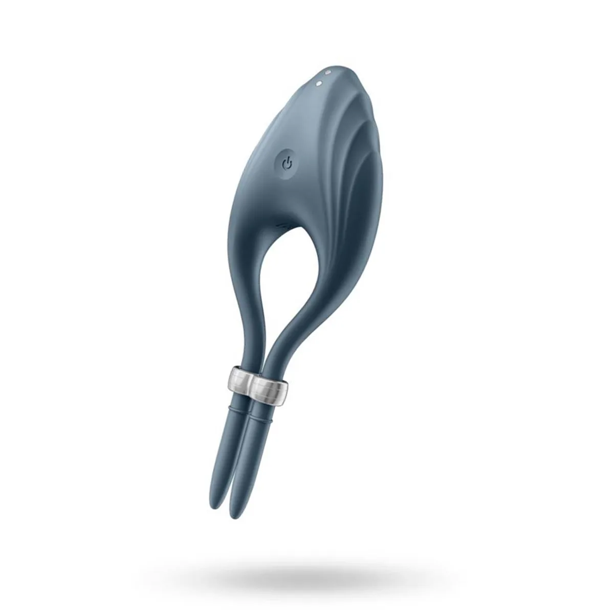 Satisfyer Duelist Ring Vibrator i blått, sedd snett framifrån med stimulatorn uppåt och metallreglaget på de två silikonändarna